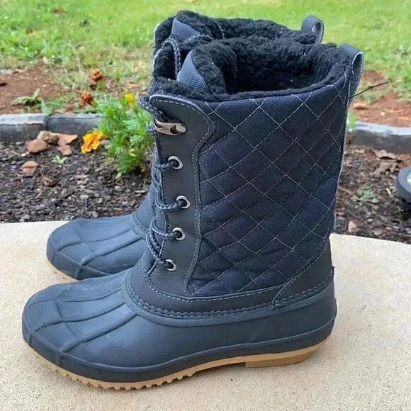 Khombu Wendy Quilted Duck Boots - Picture 4 of 13